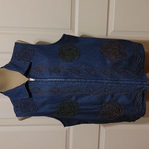 💙Bobbie Brooks Vest